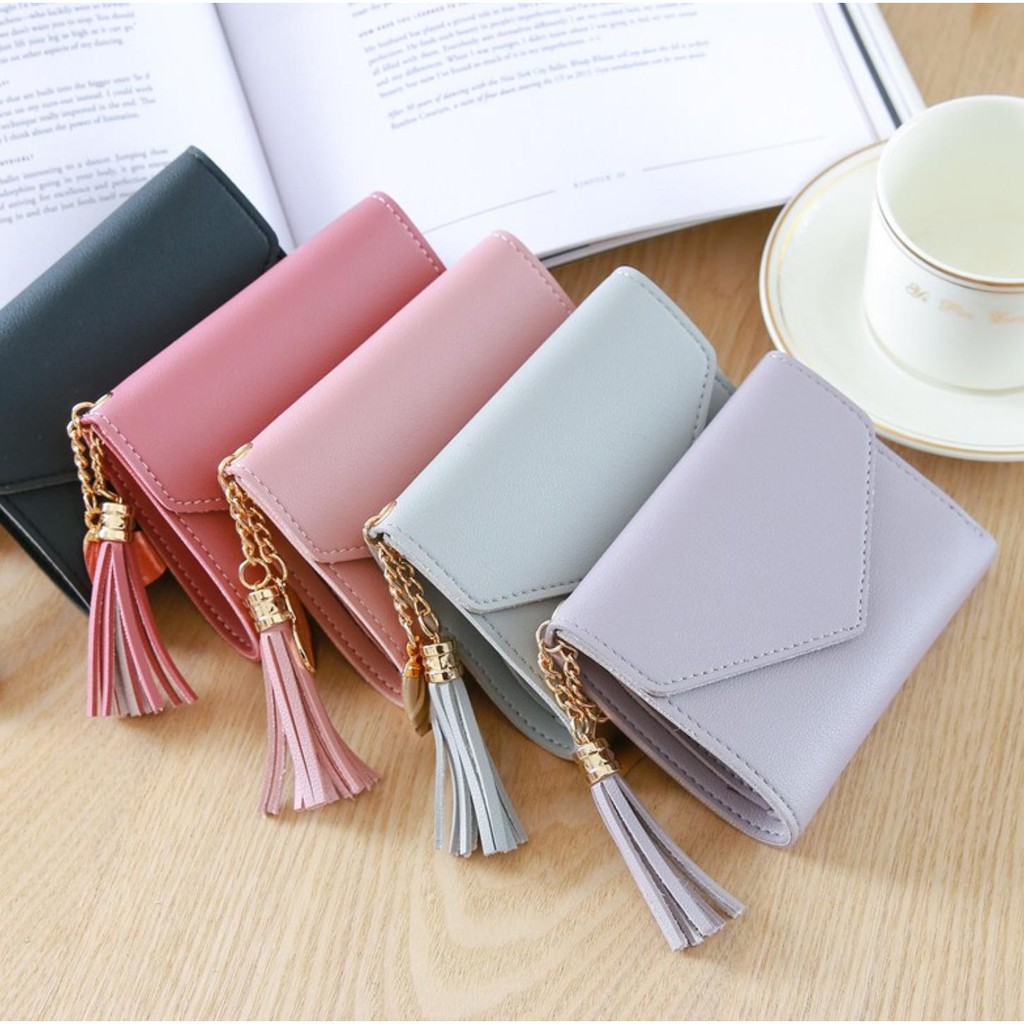 [ THỜI TRANG ] BÓP VÍ NỮ CẦM TAY YOUNG GIRL KHÓA BẤM KẾT HỢP TUA PHỤ KIỆN XINH XẮN | BigBuy360 - bigbuy360.vn