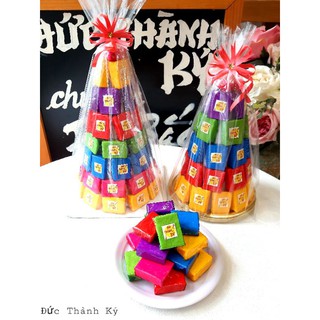 Tháp bánh in 7 sắc cầu vồng gói thủ công chỉn chu