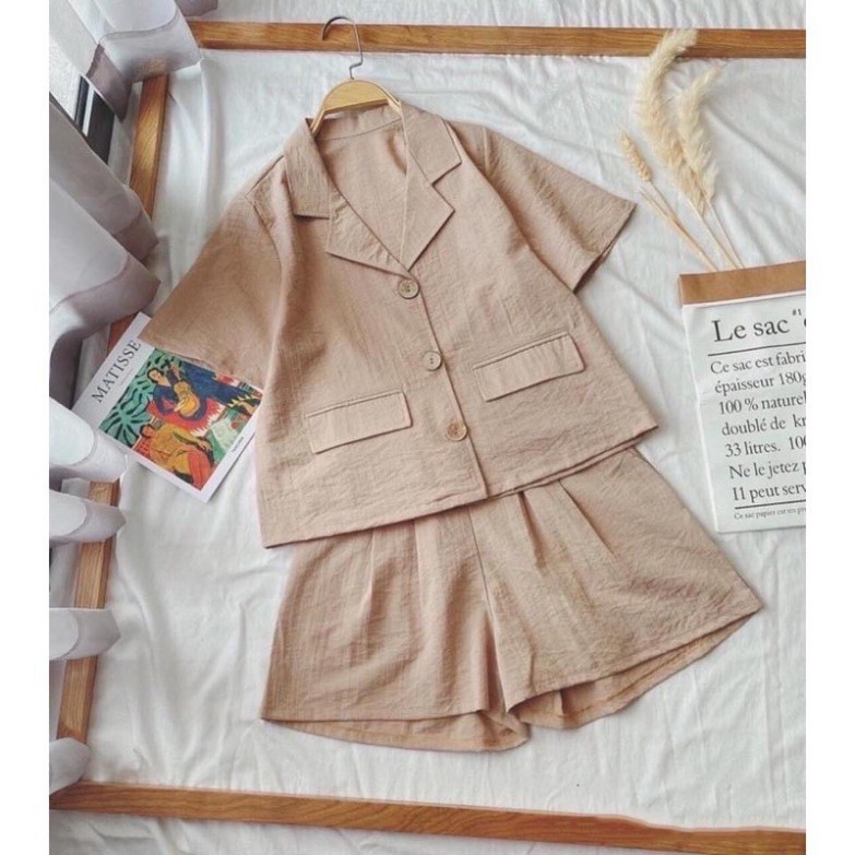 [ Qùa Tặng Dây Buộc Tóc Bạn Nhé] Set áo cộc tay cổ vest quần đùi đũi cúc gỗ , set quần áo mùa hè mới 2 màu đen,  be | BigBuy360 - bigbuy360.vn
