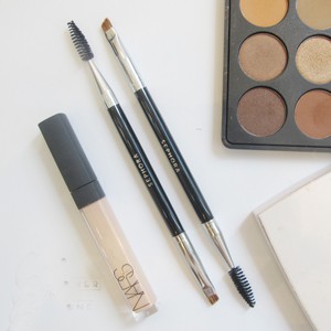 Cọ Trang Điểm 2 đầu Dùng Cho Vẽ Mày Sephora Số 20