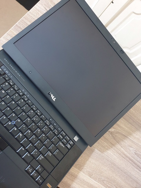 Laptop Dell Precision M4400 Core 2 T9600,Bộ nhớ Ram 4Gb, Ổ cứng Ssd 128 Gb, Card đồ hoạ rời Nvidia Quadro FX 770M