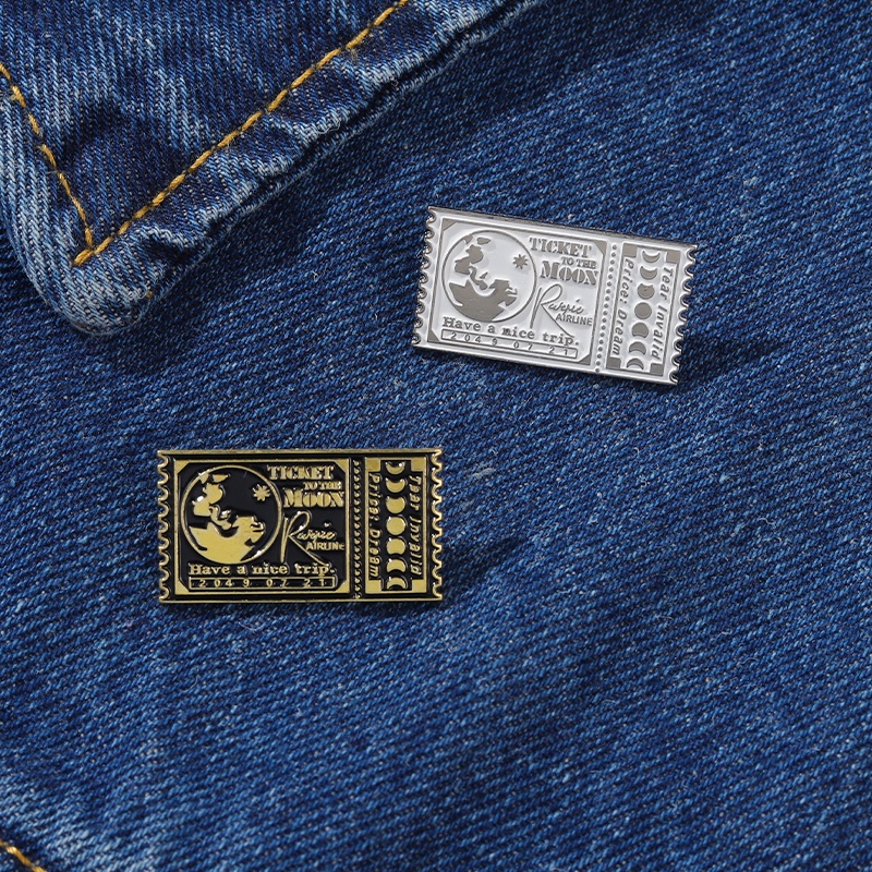 Ghim Cài Áo Hình Vé Và Mặt Trăng Bằng Kim Loại Màu Trắng Đen