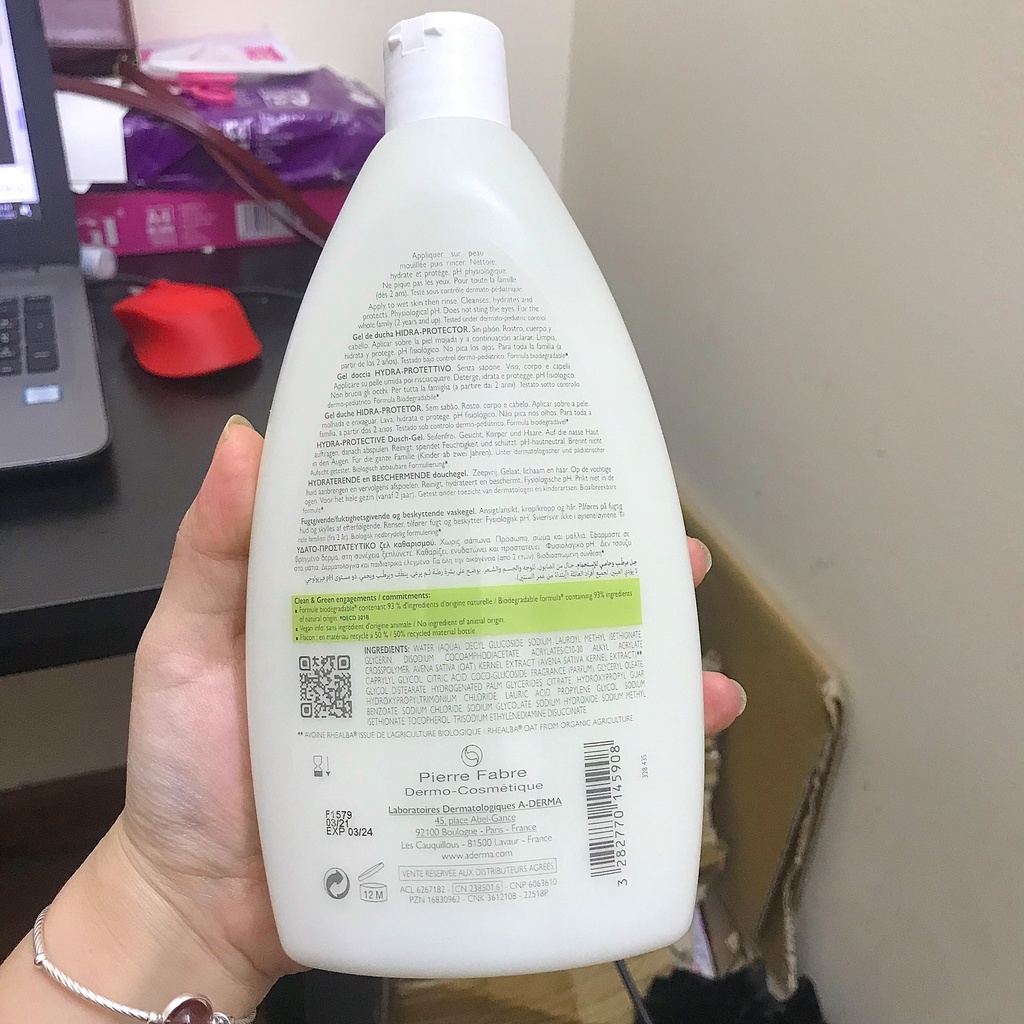 Sữa tắm mụn lưng, viêm lỗ chân lông Aderma 500ml (Mẫu mới)