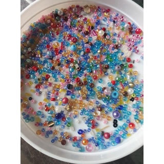25gam hỗn hợp nhiều mẫu, nhiều màu hạt cườm nhí từ 2_4mm