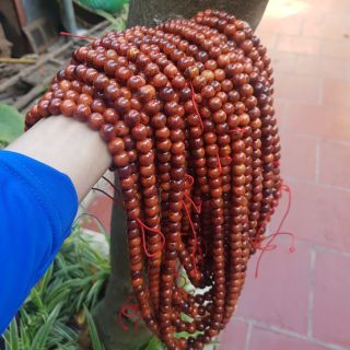 Vòng tràng 108 hạt gỗ nu huyết long hạt tròn 10 m m