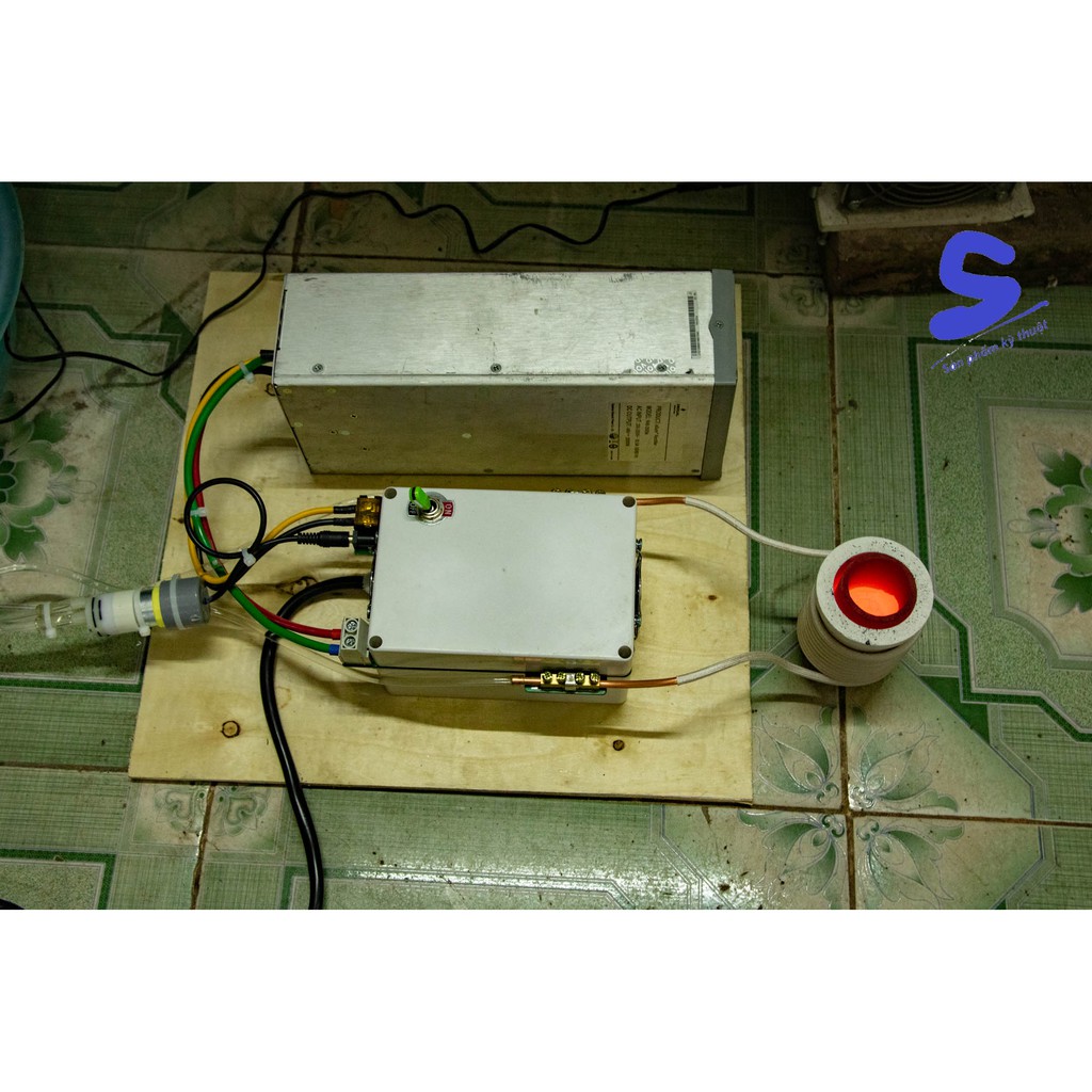 Máy nấu kim loại mini 3000W