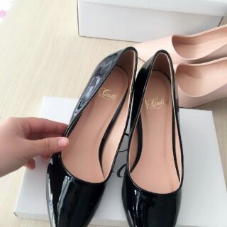 Giày cao gót Calla đen bóng 7p đế đỏ
