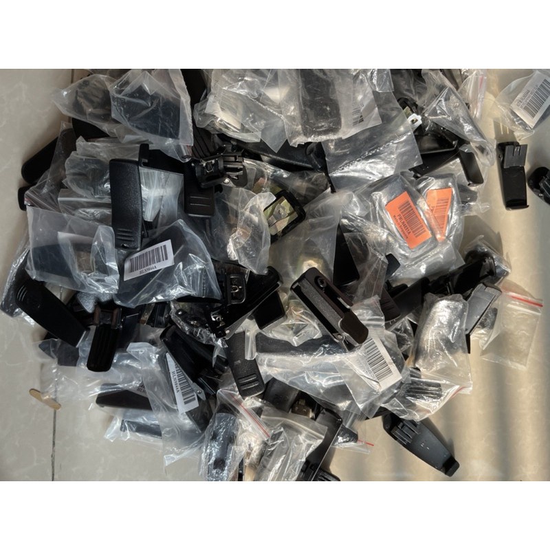 Kẹp, bát cài lưng cho bộ đàm