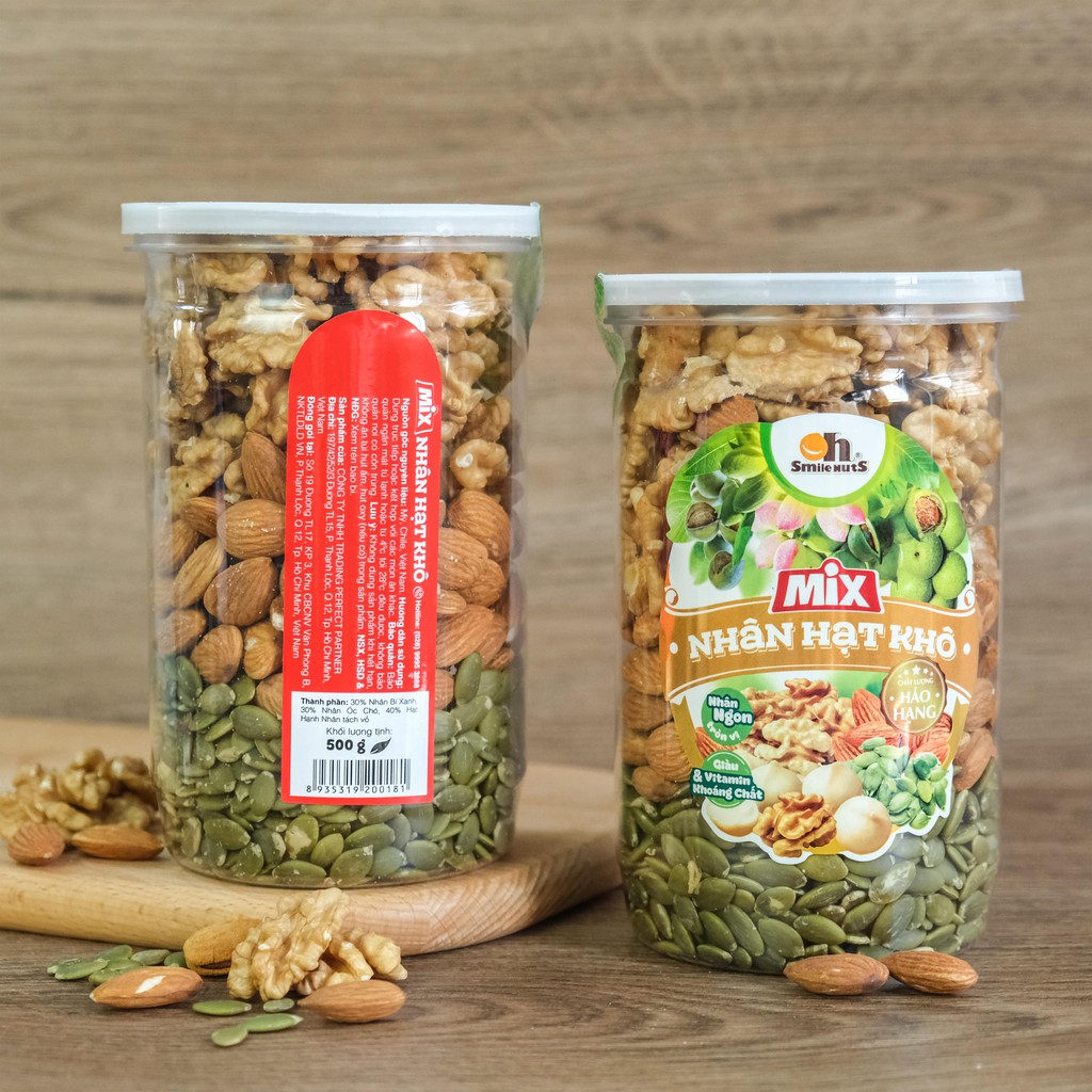 Mix Nhân Hạt Khô nhập khẩu Smile Nuts hộp 500g - Sản phẩm gồm Nhân Óc Chó, Hạnh Nhân tách vỏ đã nướng và nhân bí xanh