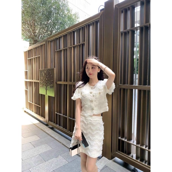 SET TRẮNG REN NỔI 2 TÚI CHÂN VÁY