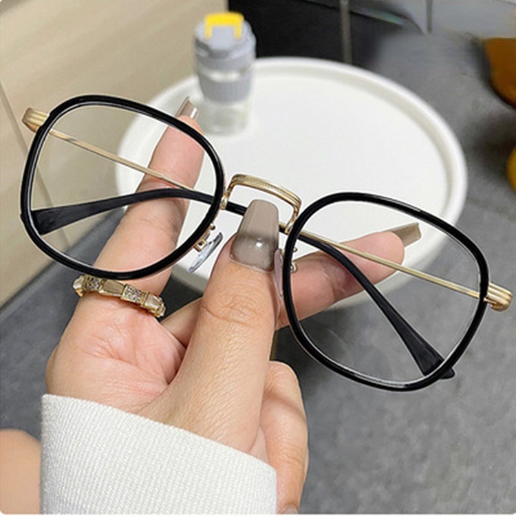 Mắt Kính Chống Bức Xạ Và Ánh Sáng Xanh Dành Cho Nam Và Nữ