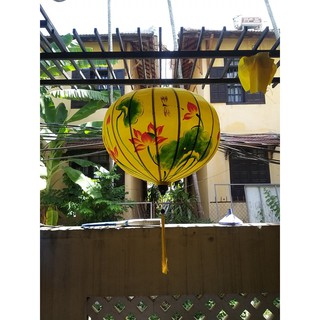 Đèn lồng Hội An vẽ hoa sen 60cm