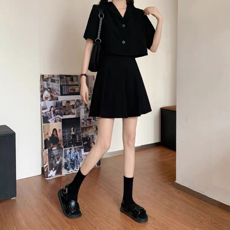 Set Áo Blazer Ngắn nút bọc vải + Chân Váy Tennis Xếp Ly Hàn Quốc