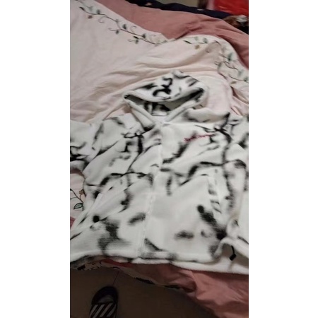 Áo khoác lông màu loang có mũ