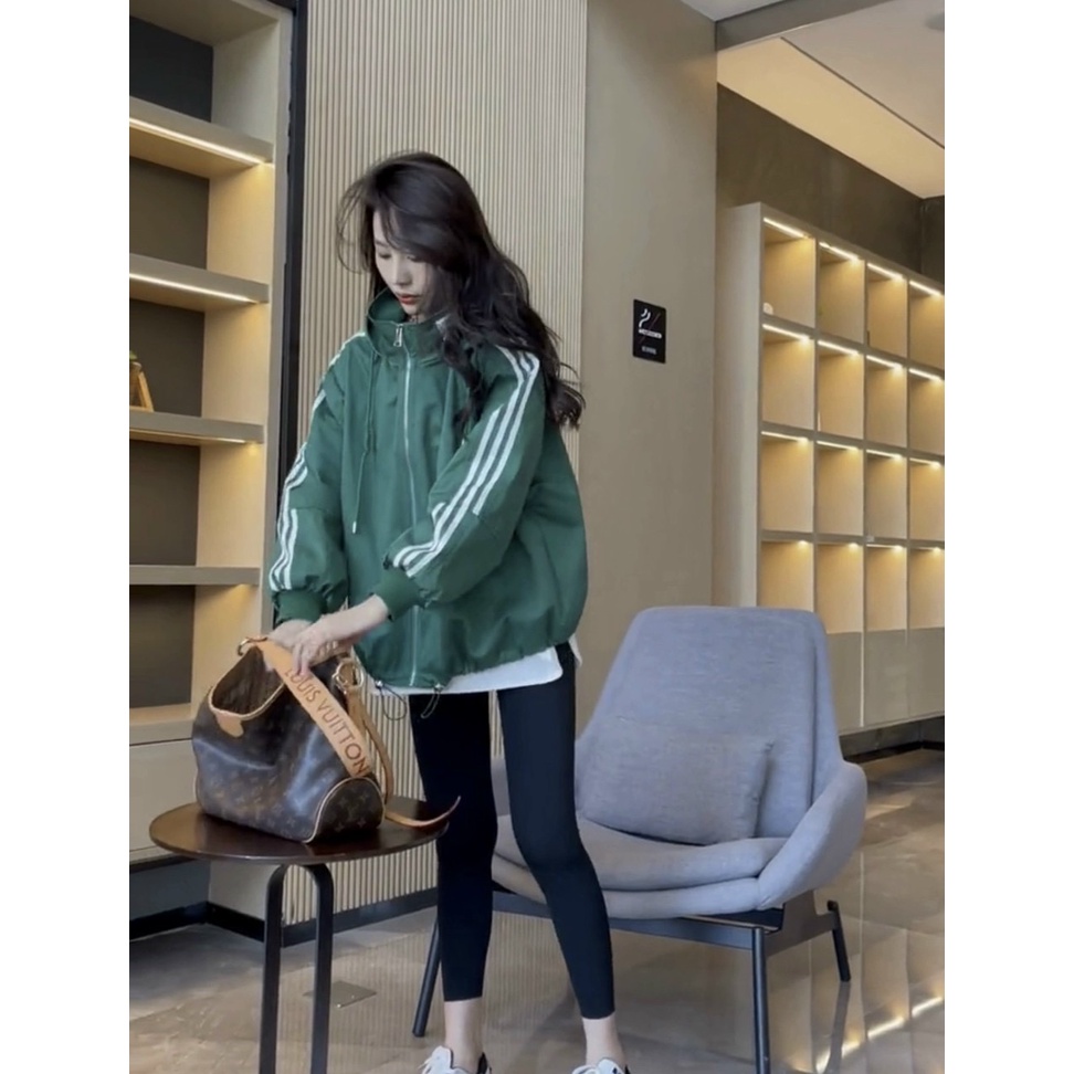 Áo khoác dù 2 lớp tay 3 sọc thể thao có dây rút phong cách