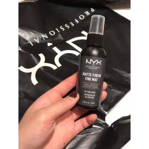 Xịt Khóa Lớp Trang Điểm NYX Long Lasting Setting Spray 60ml | BigBuy360 - bigbuy360.vn