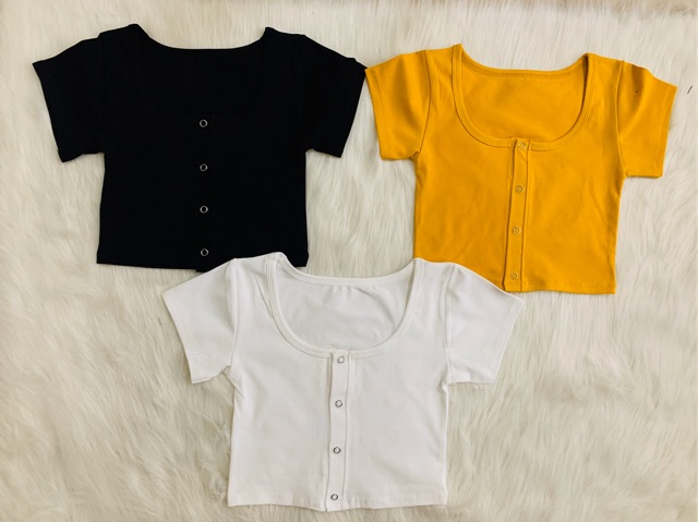Áo croptop nút bấm basic
