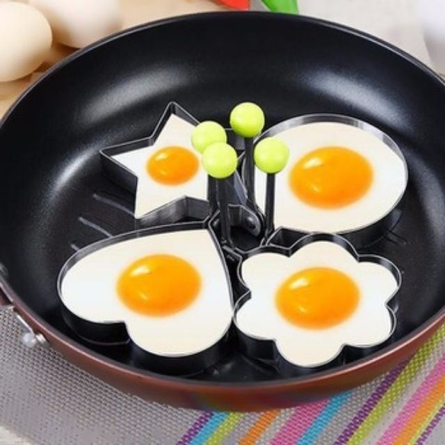 Khuôn trứng tạo hình cho bé