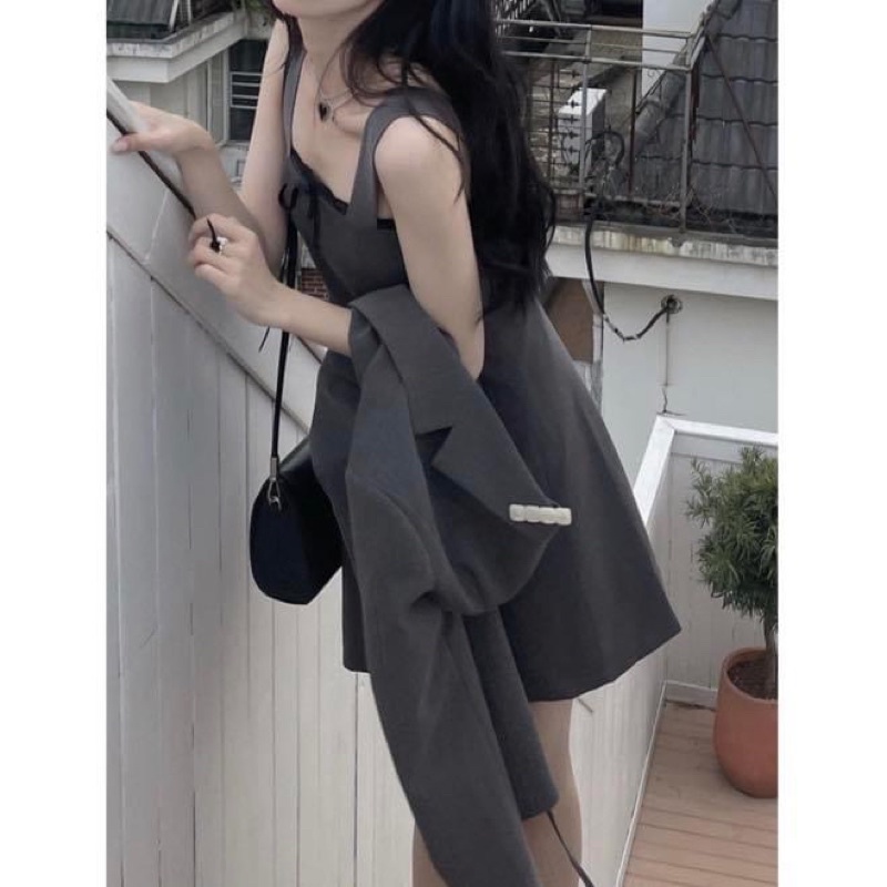 Set áo vest blazer nữ croptop tay dài và đầm hai dây kiểu ngắn suông trơn xám xoè - Order taobao quảng châu