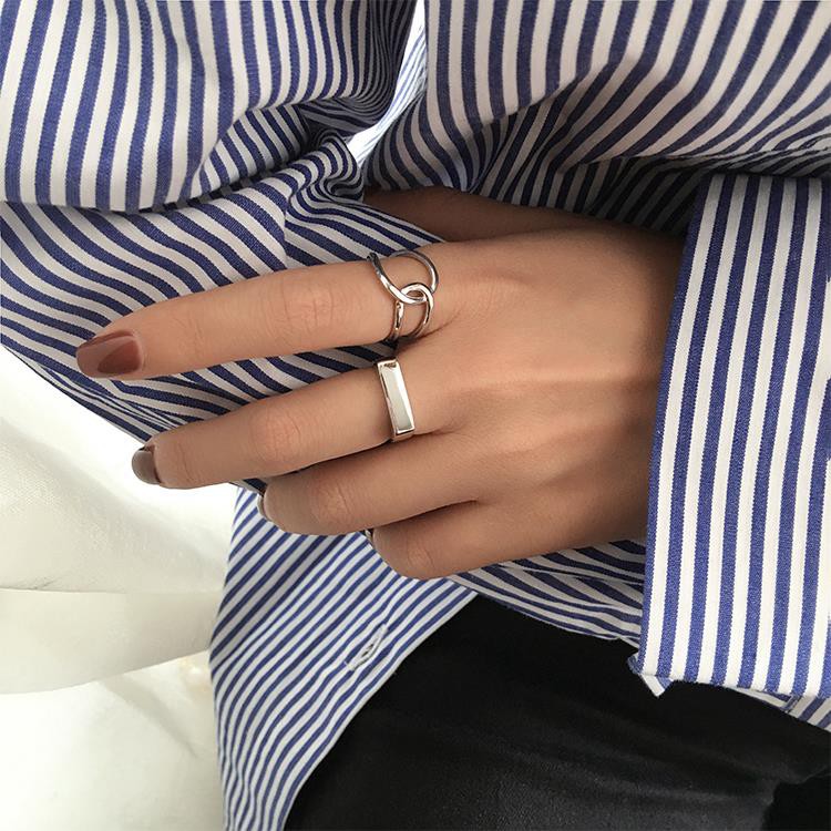 Nhẫn kiểu dáng hình học trừu tượng độc đáo C20