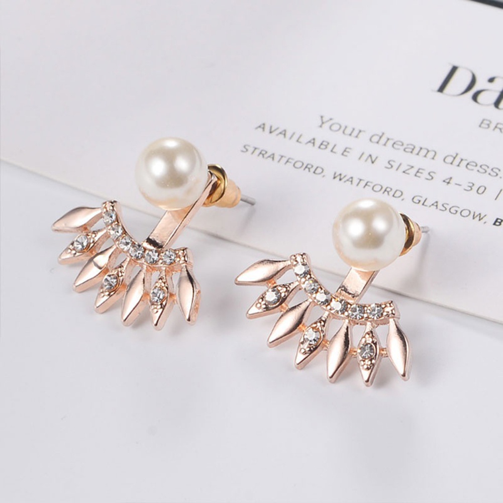 Khuyên tai đính ngọc trai giả sang trọng hợp thời trang