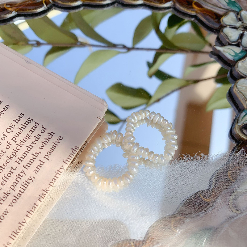 Nhẫn ngọc trai đơn giản sành điệu cho nữ