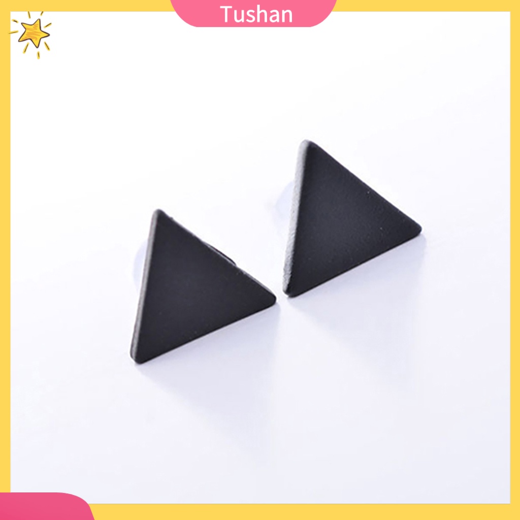 Đôi khuyên tai nữ hình tam giác đơn giản xinh xắn