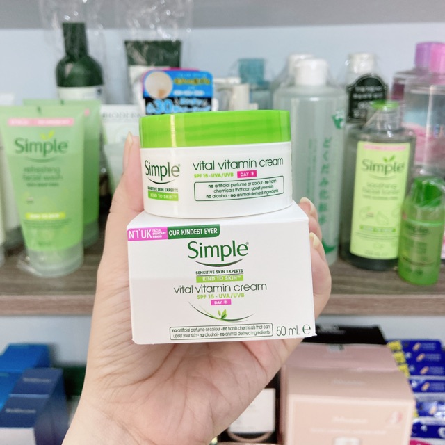 [MẪU MỚI]- Kem Dưỡng đêm Simple Kind To Skin Vital Vitamin Night Cream 50ml