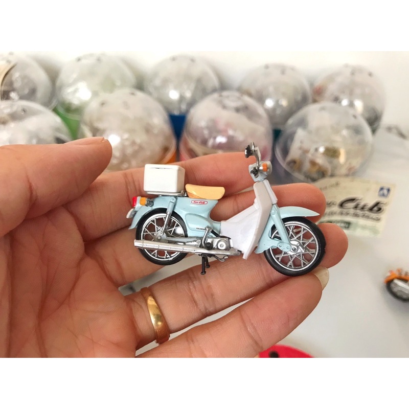 Mô hình xe Honda Super Cub Tỉ lệ 1/32 Aoshima Nhật