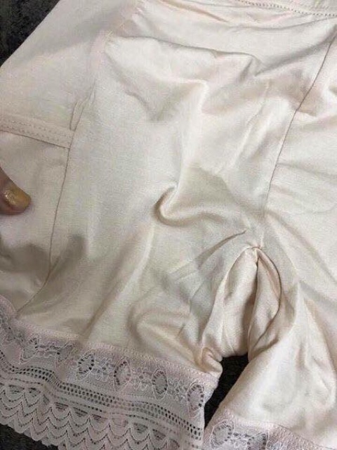 Quần mặc trong váy có túi đựng điện thoại nhỏ màu da màu đen | BigBuy360 - bigbuy360.vn