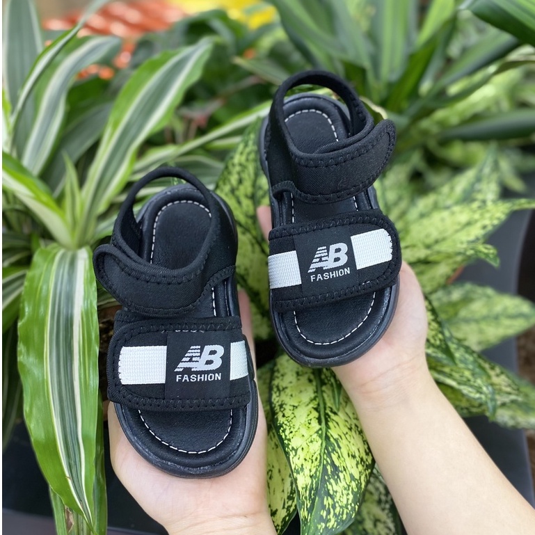 Sandal Thể Thao Siêu Nhẹ Quai Ngang Đế Êm Phong Cách Thời Trang Cá Tính Cho Bé