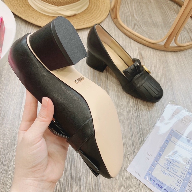 Giày tag G.C về 2 màu trắng - đen siêu xinh
