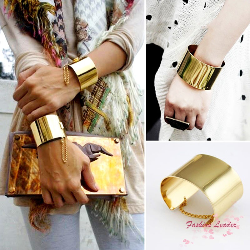 Vòng tay mạ vàng bản lớn thời trang dành cho bạn nữ