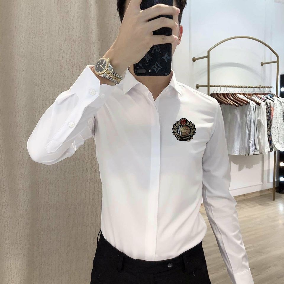 Áo sơ mi nam họa tiết đơn giản thanh lịch .