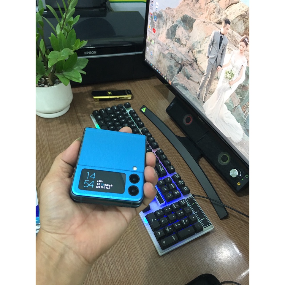 Dán skin lưng cho Samsung Z Flip 4 / Z Flip 3 5G / Z Fold 4 / Z Fold 25G / Z Fold 3 5G, chống trầy xước, vân tay