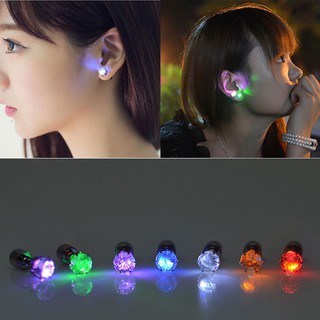 khuyên tai nam phát sáng bấm lỗ tai