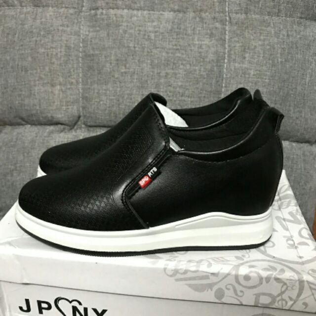 Slip on độn đế, họa tiết trơn, hai màu đen, trắngSize 35-39 Sale #250k📅Hàng oder 7-10 ngày. Tuyển Ctv toàn quốc