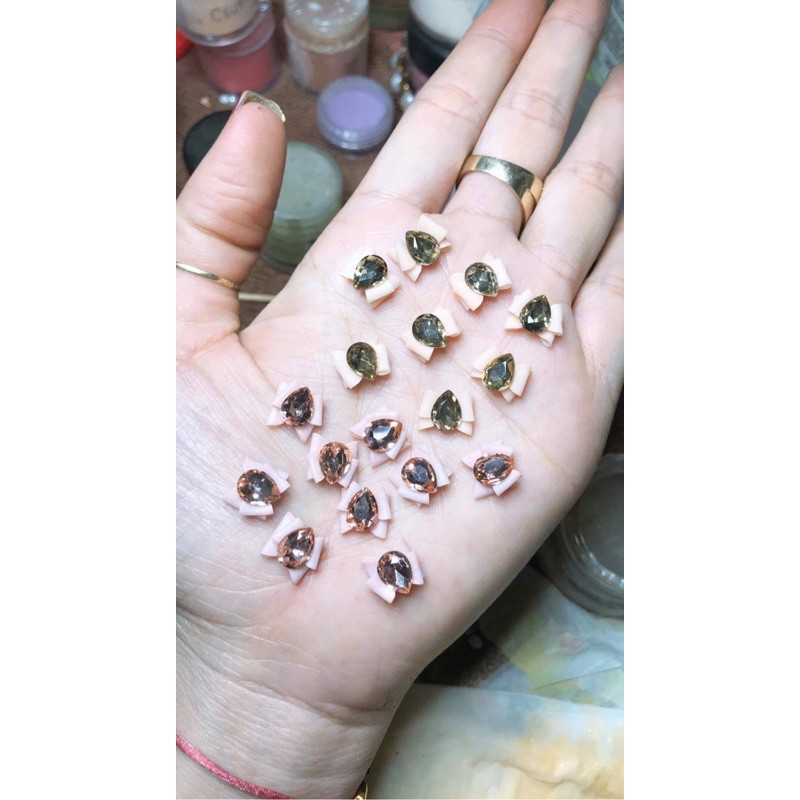 Nơ đá đẹp ôm móng SHOP NAIL HUYỀN ANH