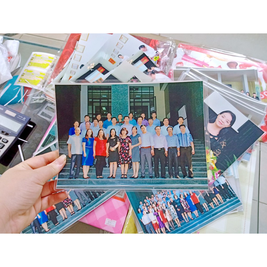 In anh 20x25 + ep Platic sieu re