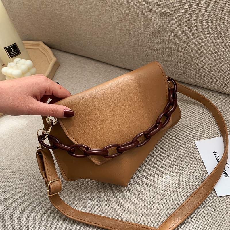 Túi đeo chéo kiểu dáng thời trang cho nữ IELGY