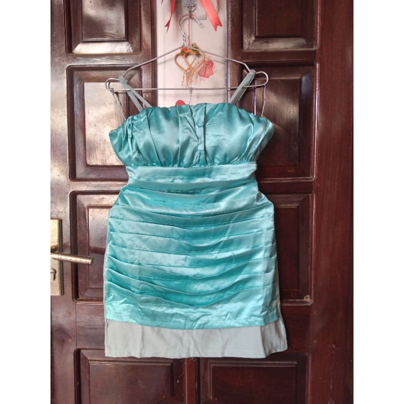 đầm body 2 dây