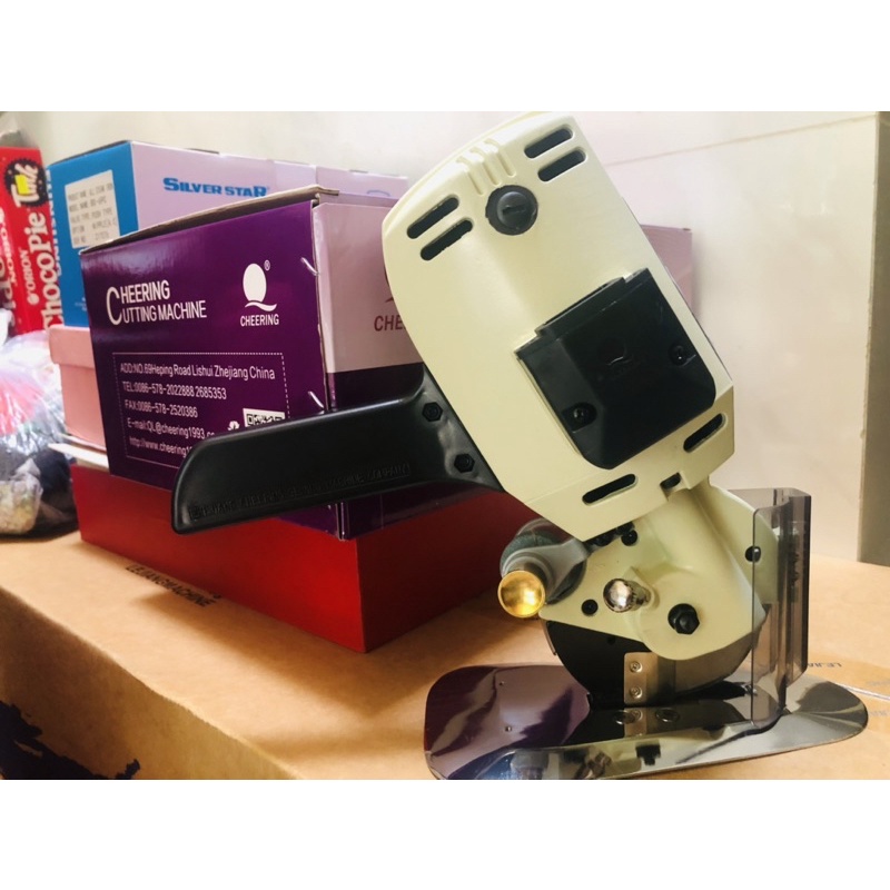 Máy cắt vải cầm tay size 100