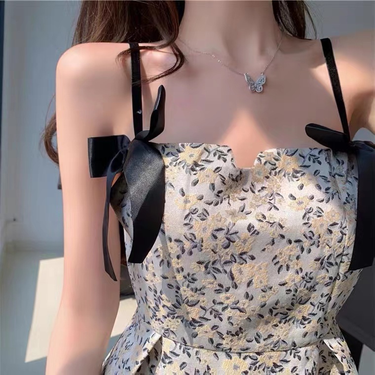 Đầm Hai Dây Họa Tiết Hoa Quyến Rũ Thời Trang Hàn Quốc Cho Nữ