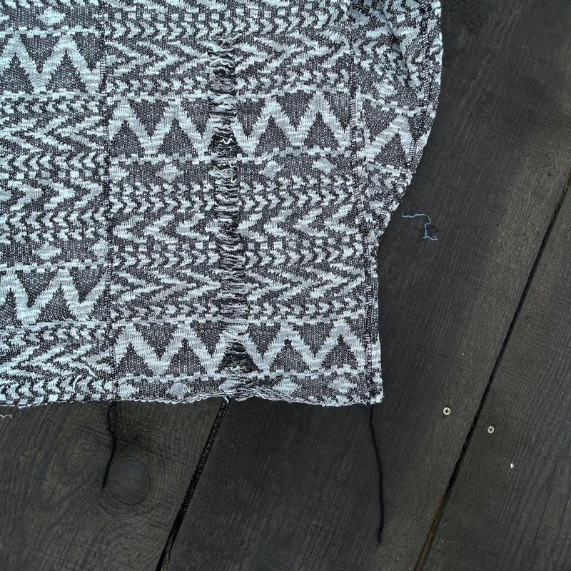 Áo len “TVD BROCADE LONG SLEEVE”