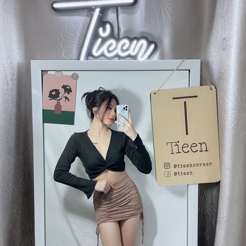 Áo croptop xoắn eo siêu quyến rũ