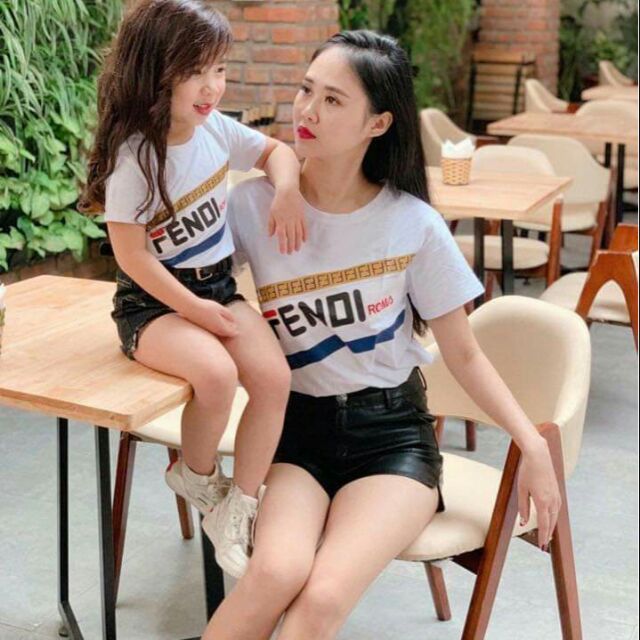 Áo đôi mẹ và con