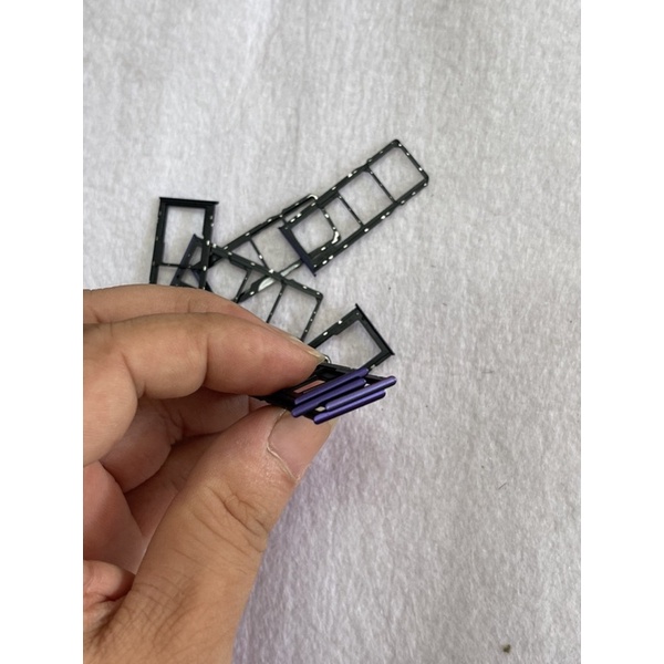 khay sim realme 5