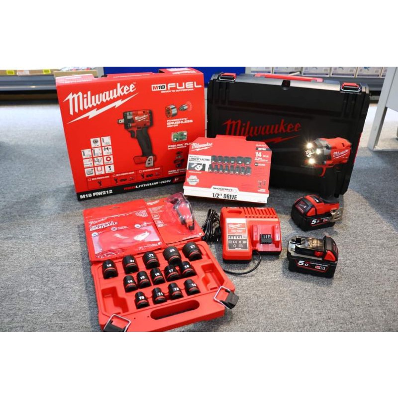 Máy Bulong Milwaukee M18 FIW212