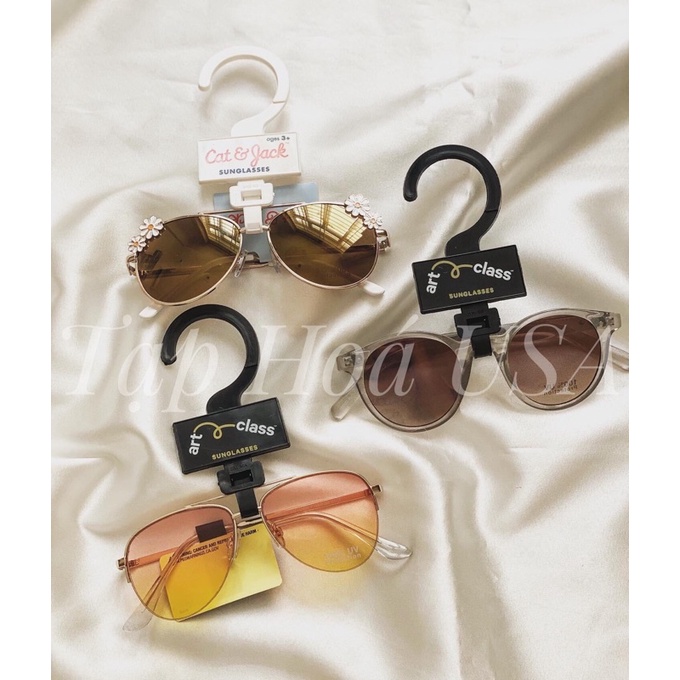 Mắt kính chống tia UV cho bé hiệu Cat&Jack, kiểu dáng thời trang và sành điệu