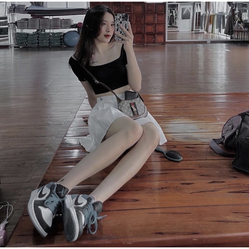 Chân Váy Xếp Ly Chữ A Cạp Thêu Họa Tiết Có Lót Quần Bên Trong HÀNG CAO CẤP | BigBuy360 - bigbuy360.vn